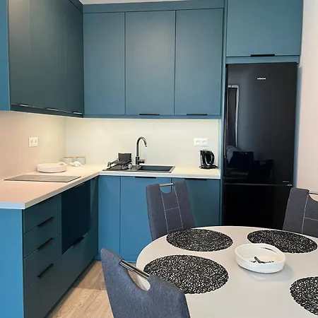 Silver King Apartment *