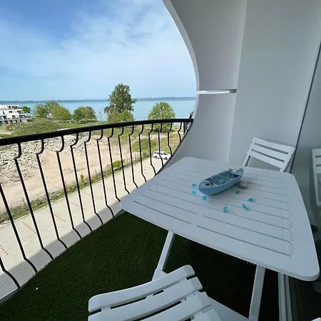 Silver King Apartment *